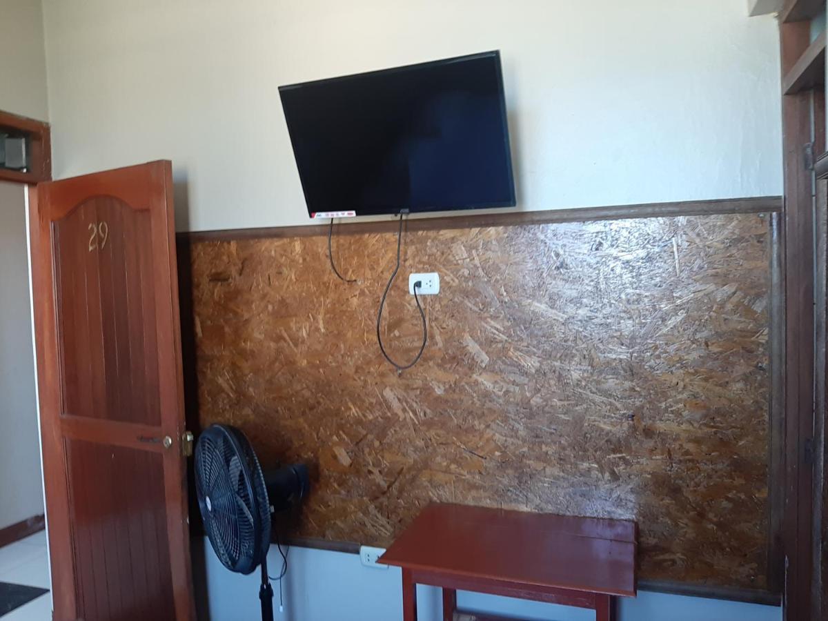 Hospedaje El Emperador Hotel Пукалпа Екстериор снимка