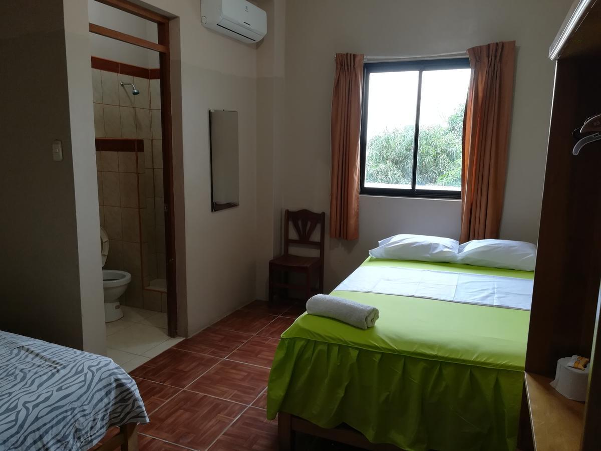 Hospedaje El Emperador Hotel Пукалпа Екстериор снимка