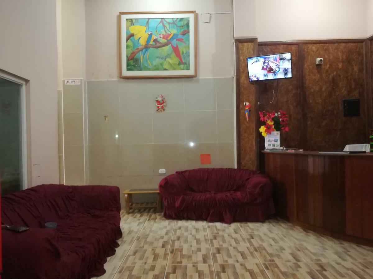 Hospedaje El Emperador Hotel Пукалпа Екстериор снимка